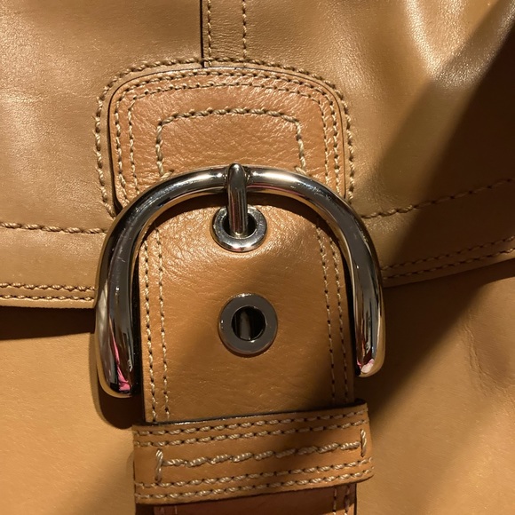 Very cute, In very good condition, looks new, used once Coach handbag - Picture 2 of 5